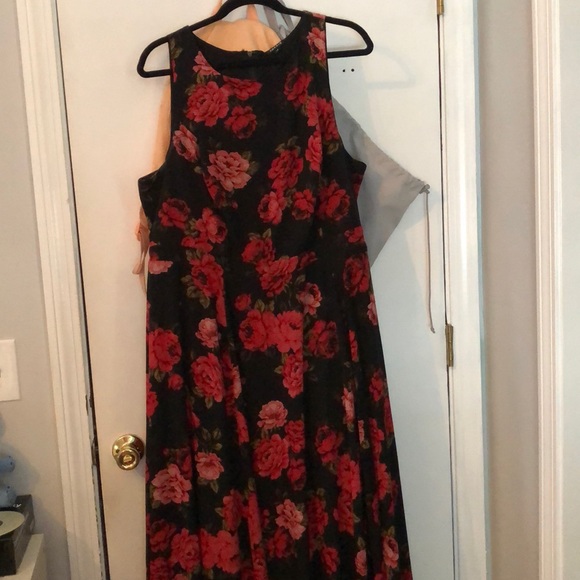 torrid Dresses & Skirts - Torrid black and red floral dress